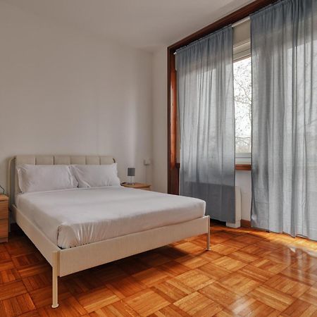 Joivy Chic 3-Bed Flat Near Colonne Di San Lorenzo Milano Eksteriør bilde