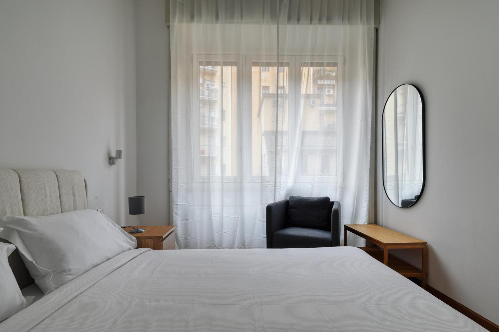 Joivy Chic 3-Bed Flat Near Colonne Di San Lorenzo Milano Eksteriør bilde