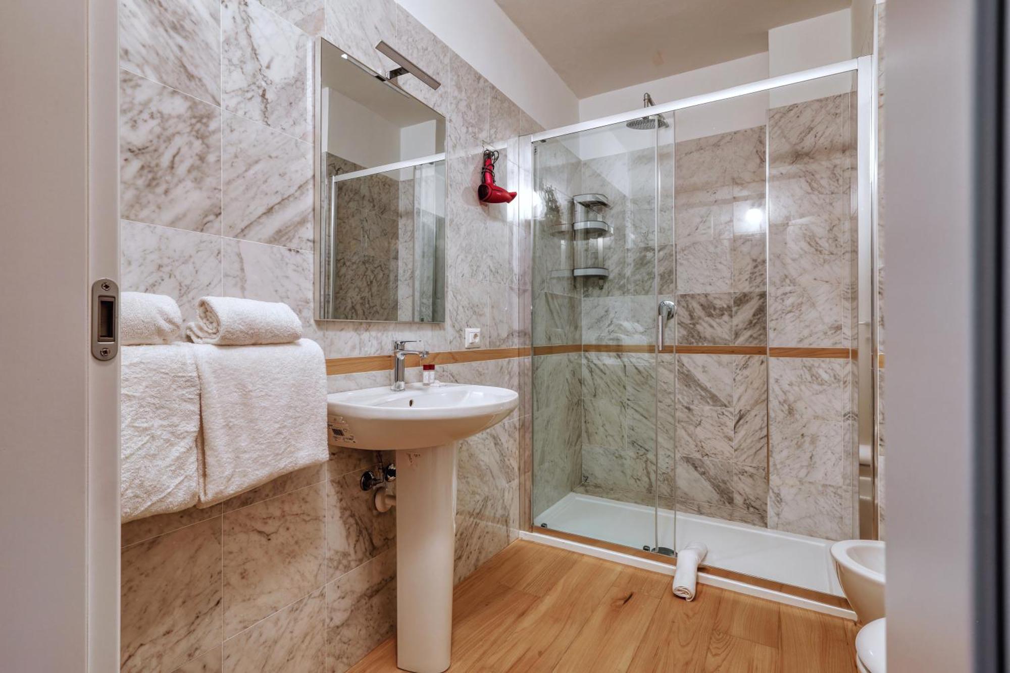 Joivy Chic 3-Bed Flat Near Colonne Di San Lorenzo Milano Eksteriør bilde